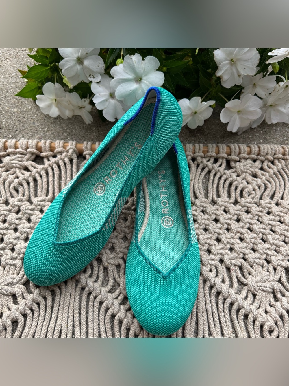 Rothy’s Shoes Women’s Size 8 - The Flat in Calypso